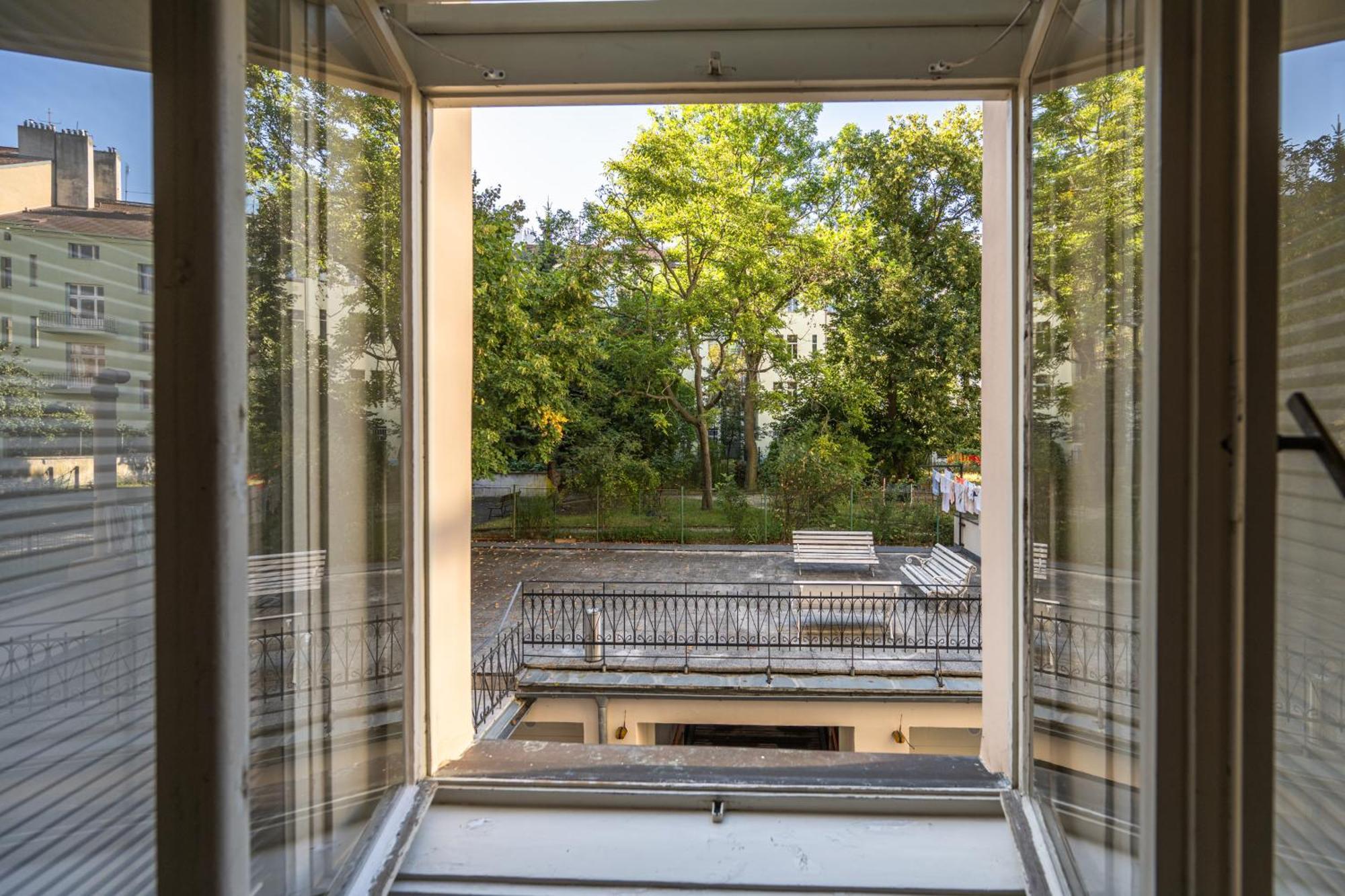 Jiriho Z Podebrad Apartments Prague Luaran gambar