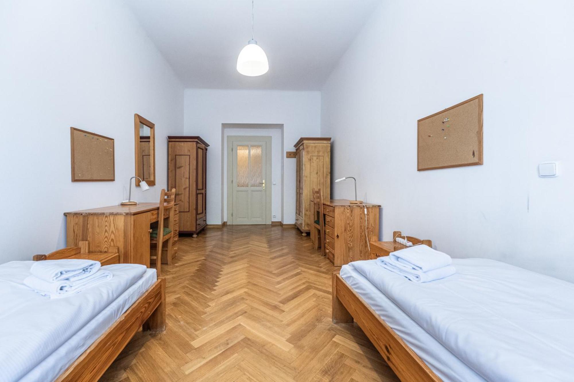 Jiriho Z Podebrad Apartments Prague Luaran gambar