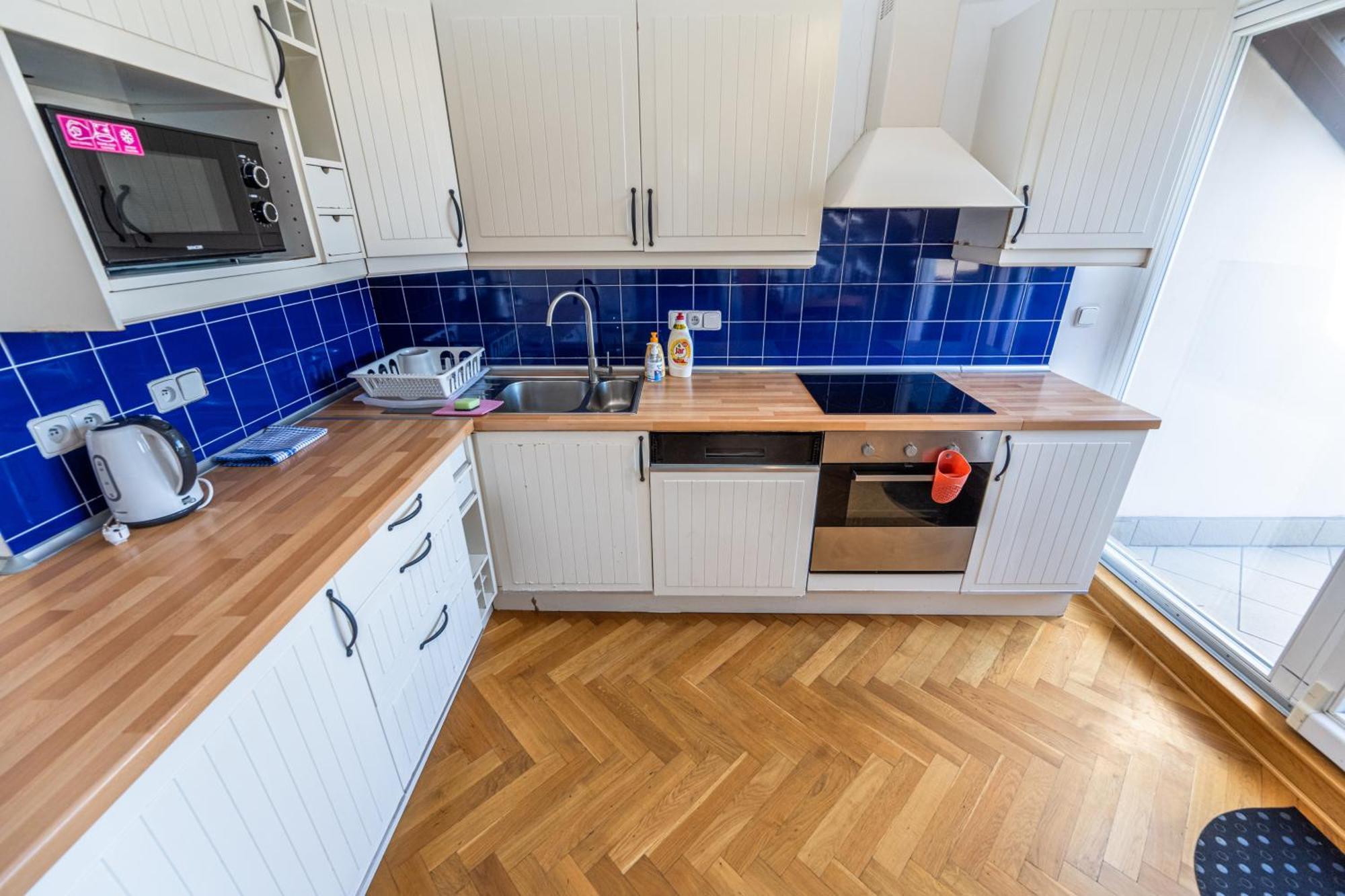 Jiriho Z Podebrad Apartments Prague Luaran gambar