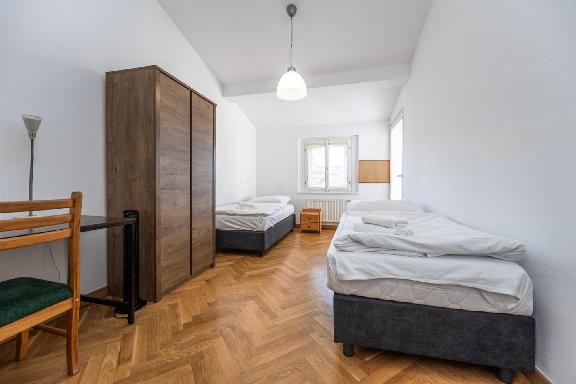 Jiriho Z Podebrad Apartments Prague Luaran gambar