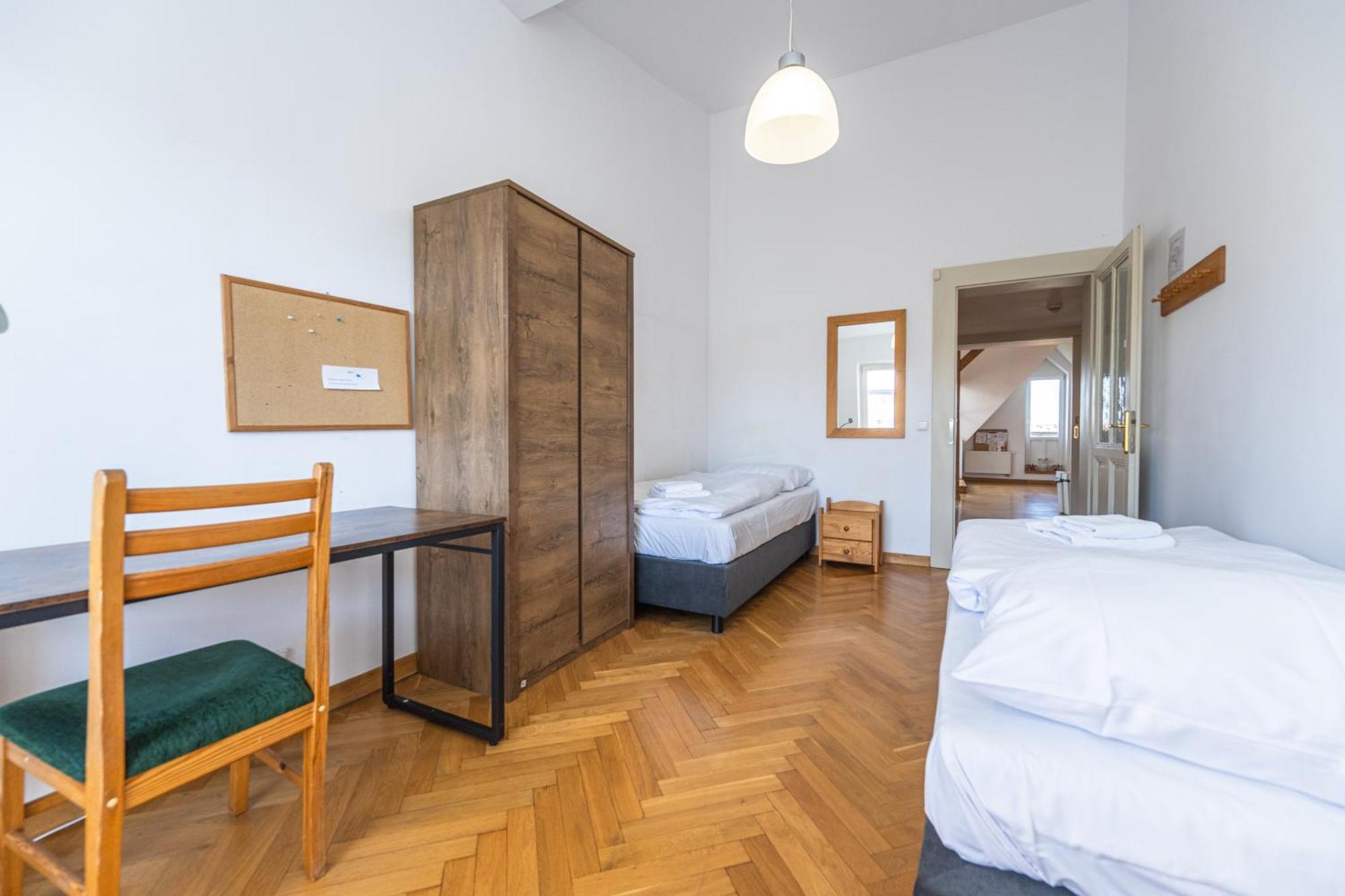 Jiriho Z Podebrad Apartments Prague Luaran gambar